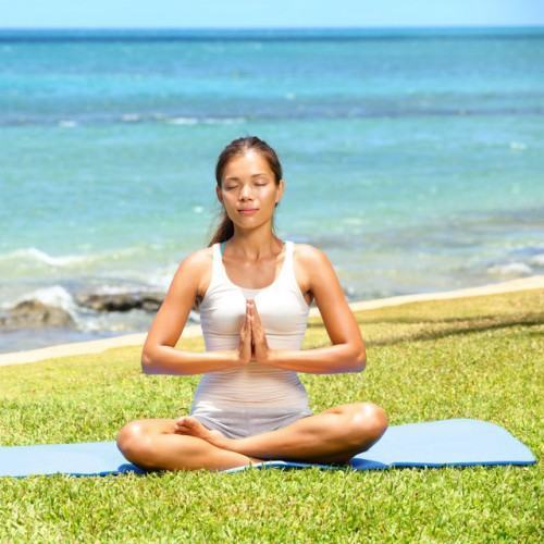 Serene Meditation Waves: Ocean and Tranquil Ambient
