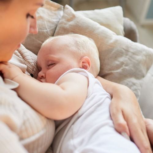 Cuddle Close: Gentle Sleep Music for Babies