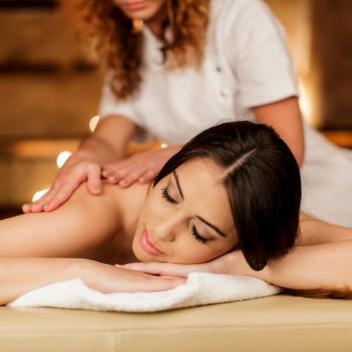 Serene Healing Melodies: Therapeutic Massage with Ambient Music