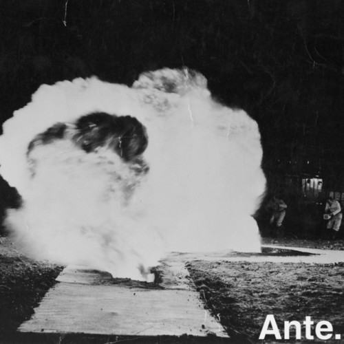 Ante.