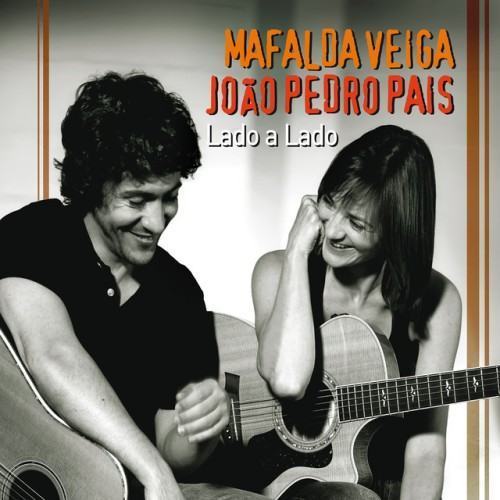 Lado a lado