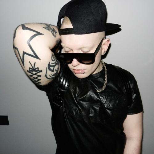 huzzy b