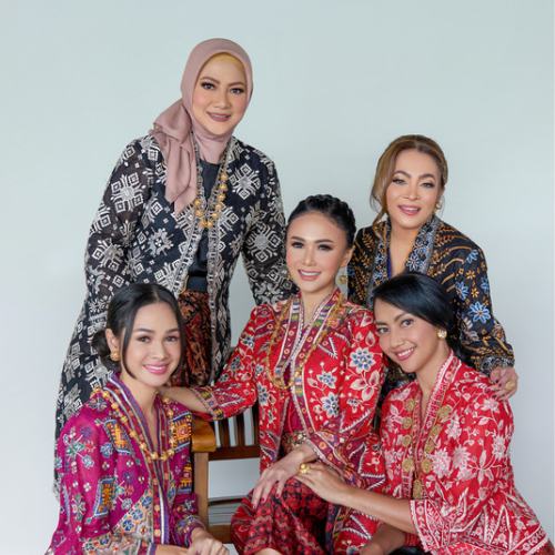 5 Wanita