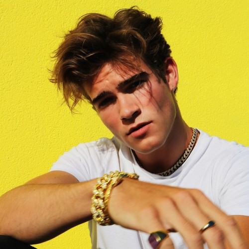 Devin Hayes