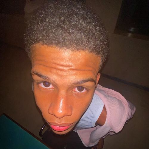 tiaresz