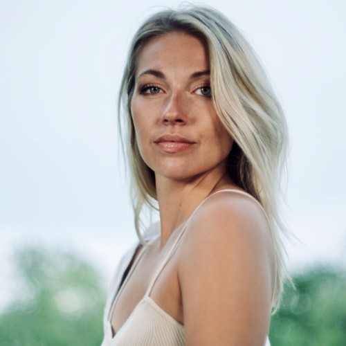 Claudia Hoyser