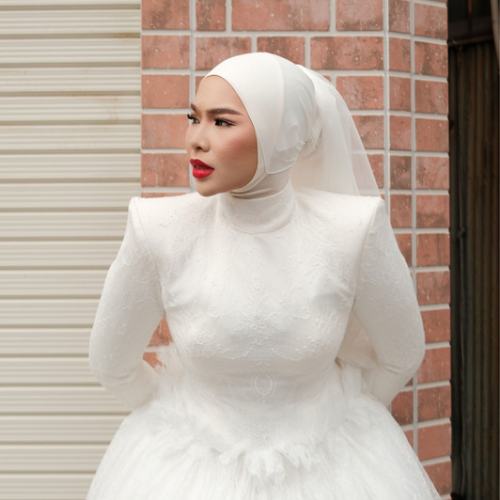 Aina Abdul