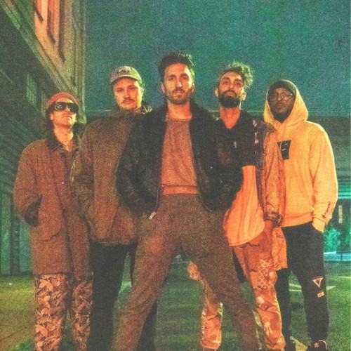 MAGIC GIANT