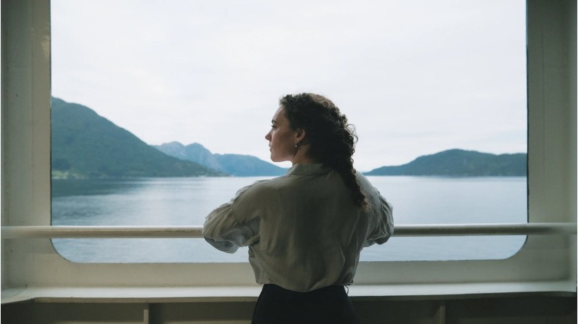 Celine Cairo + support