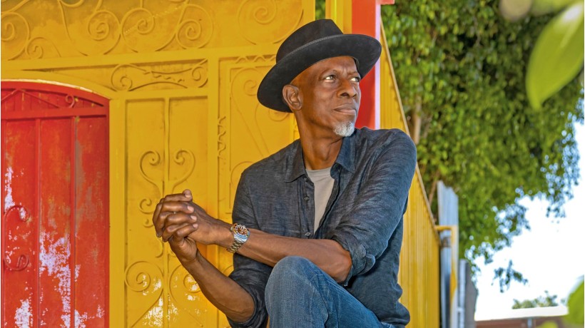 KEB’ MO’