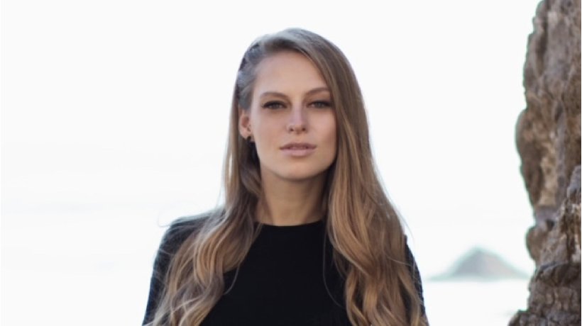 Nora en Pure - Ages 21+