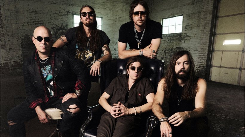A THOUSAND HORSES Plus guests
