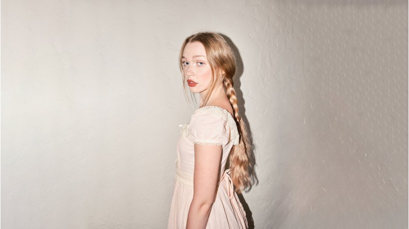 Mollie Elizabeth: People Pleaser Live