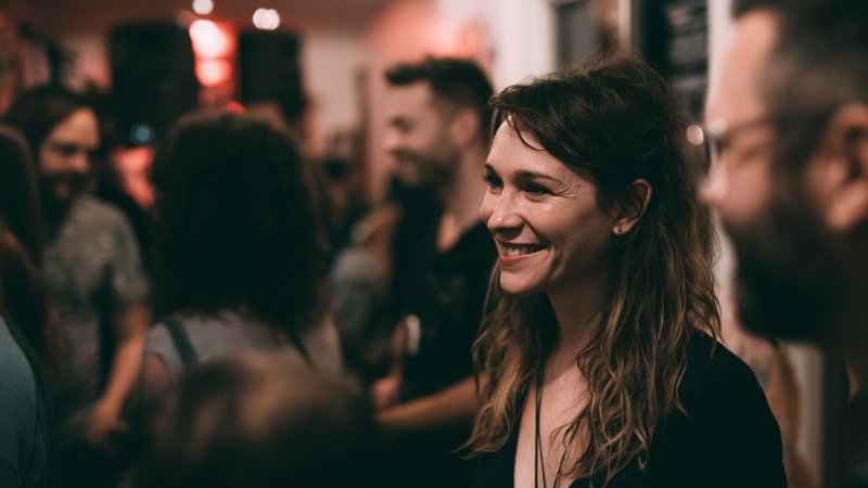 Comment rencontrer des musiciens après 30 ans : guide pratique pour créer et jouer ensemble