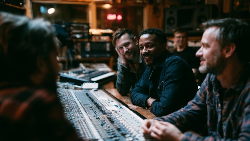 LinkedIn pour ingénieurs du son : tisser des liens réels pour des collaborations musicales uniques